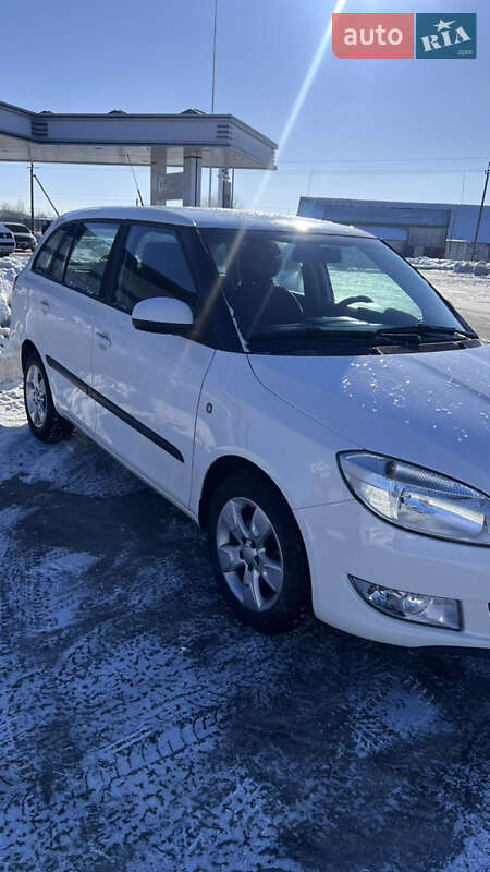 Универсал Skoda Fabia 2011 в Вараше