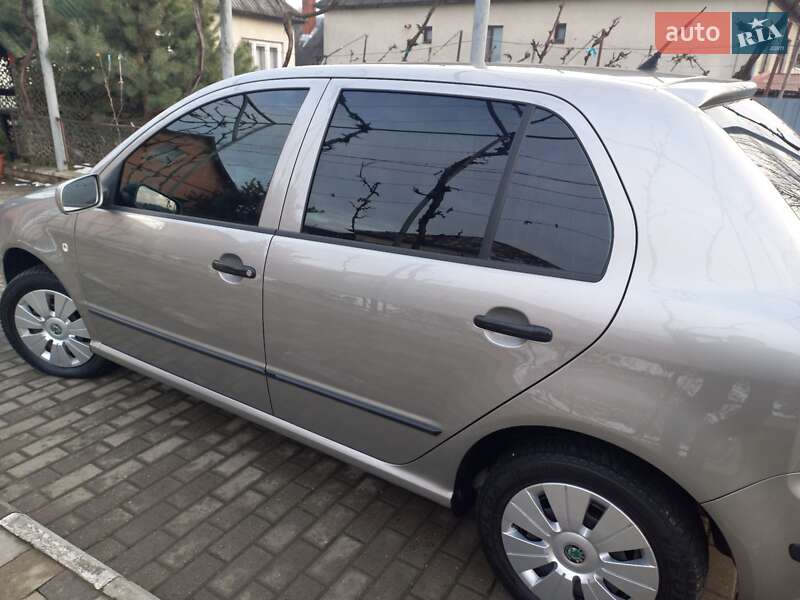 Хэтчбек Skoda Fabia 2006 в Мукачево