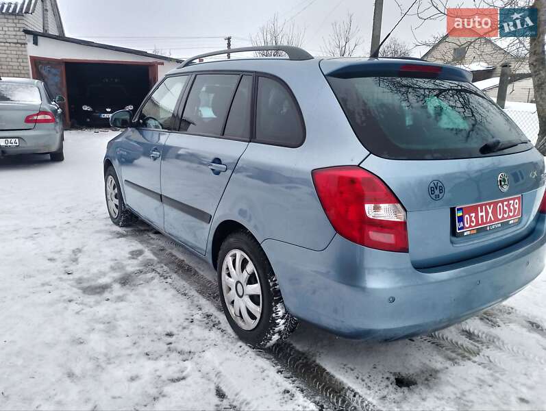 Универсал Skoda Fabia 2009 в Луцке