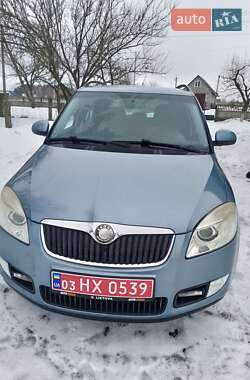 Універсал Skoda Fabia 2009 в Луцьку
