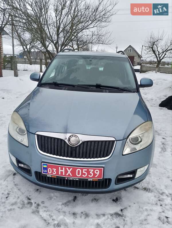 Универсал Skoda Fabia 2009 в Луцке