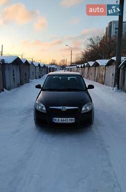 Хэтчбек Skoda Fabia 2010 в Киеве