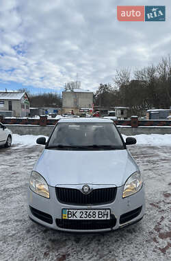 Хетчбек Skoda Fabia 2008 в Рівному