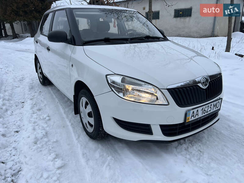 Хэтчбек Skoda Fabia 2013 в Ивано-Франковске фото 2 Хэтчбек Skoda Fabia 2013 в Ивано-Франковске