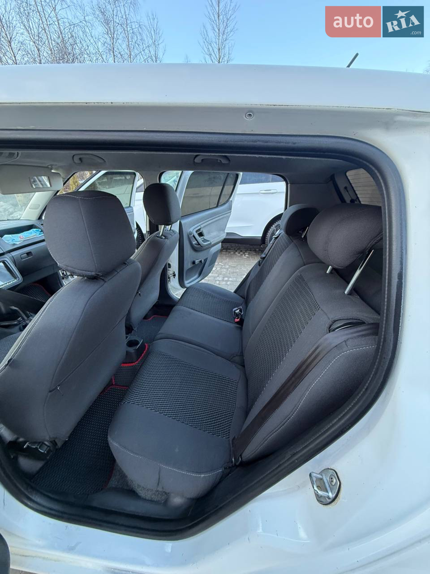 2012 Skoda Fabia - мініатюра 26