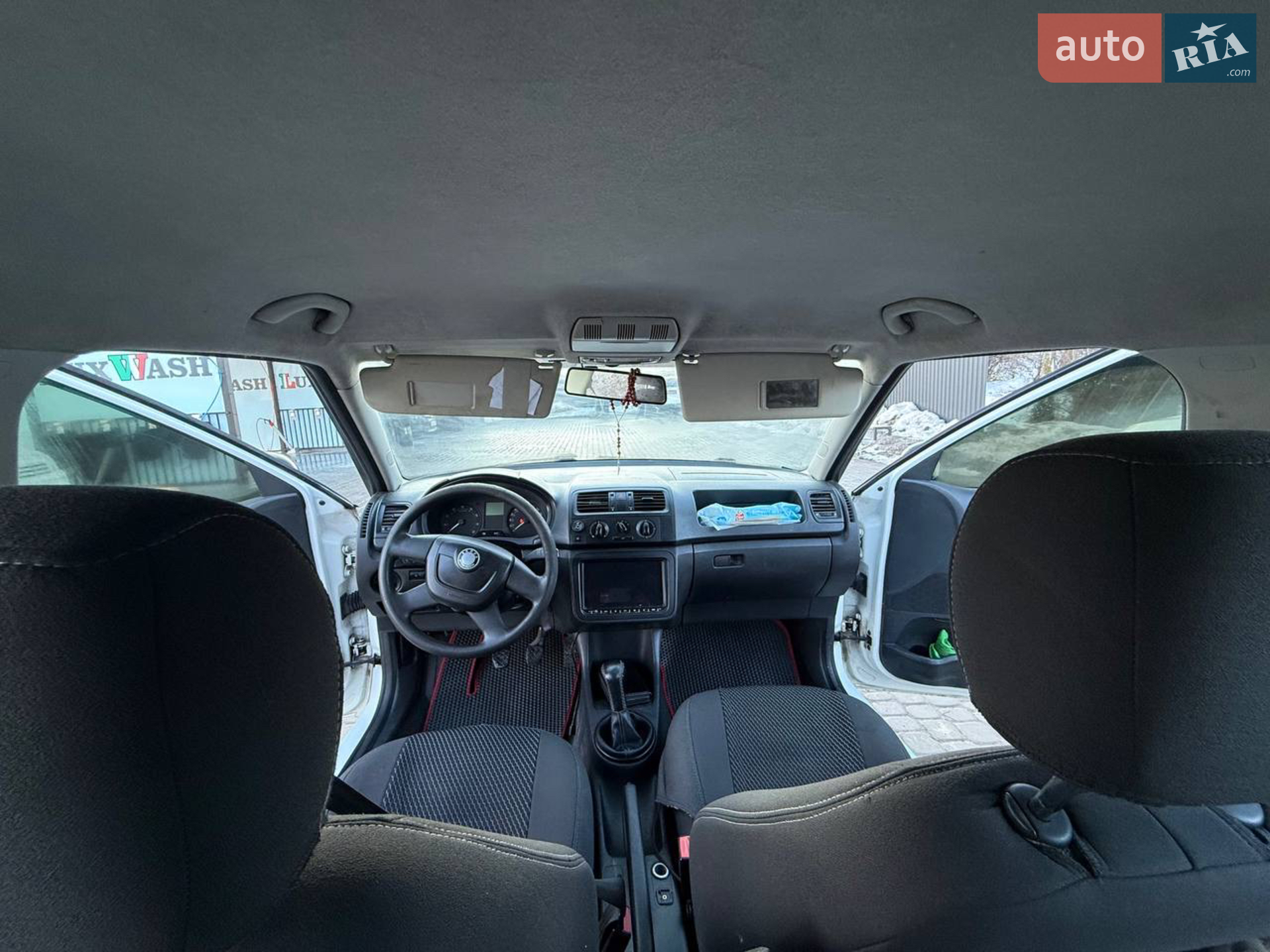 2012 Skoda Fabia - мініатюра 28
