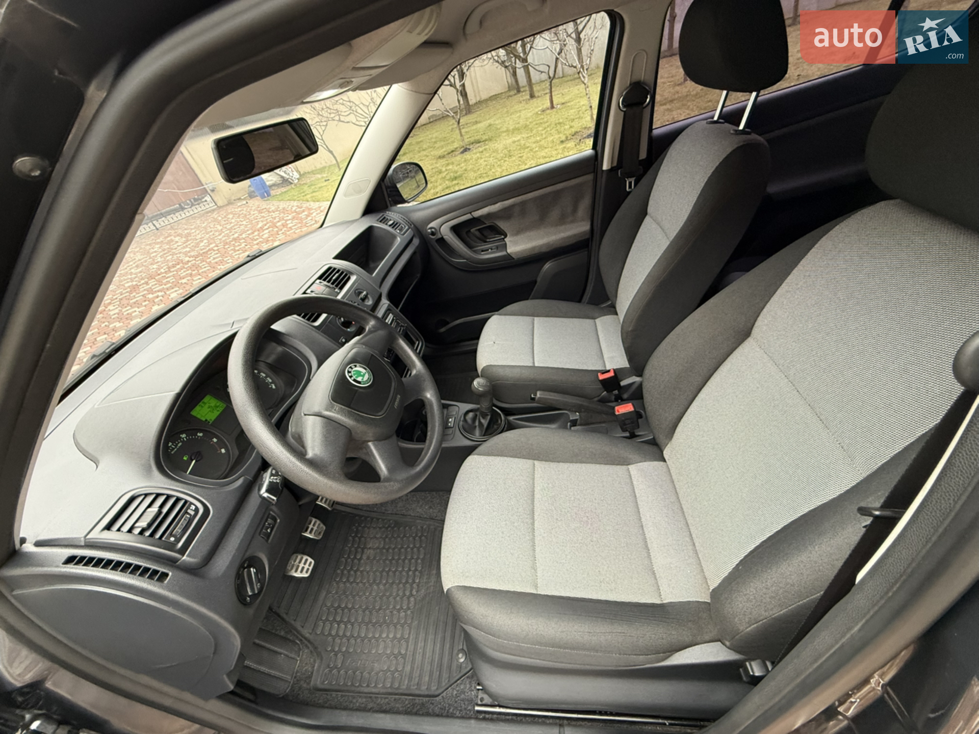 2010 Skoda Fabia - мініатюра 17