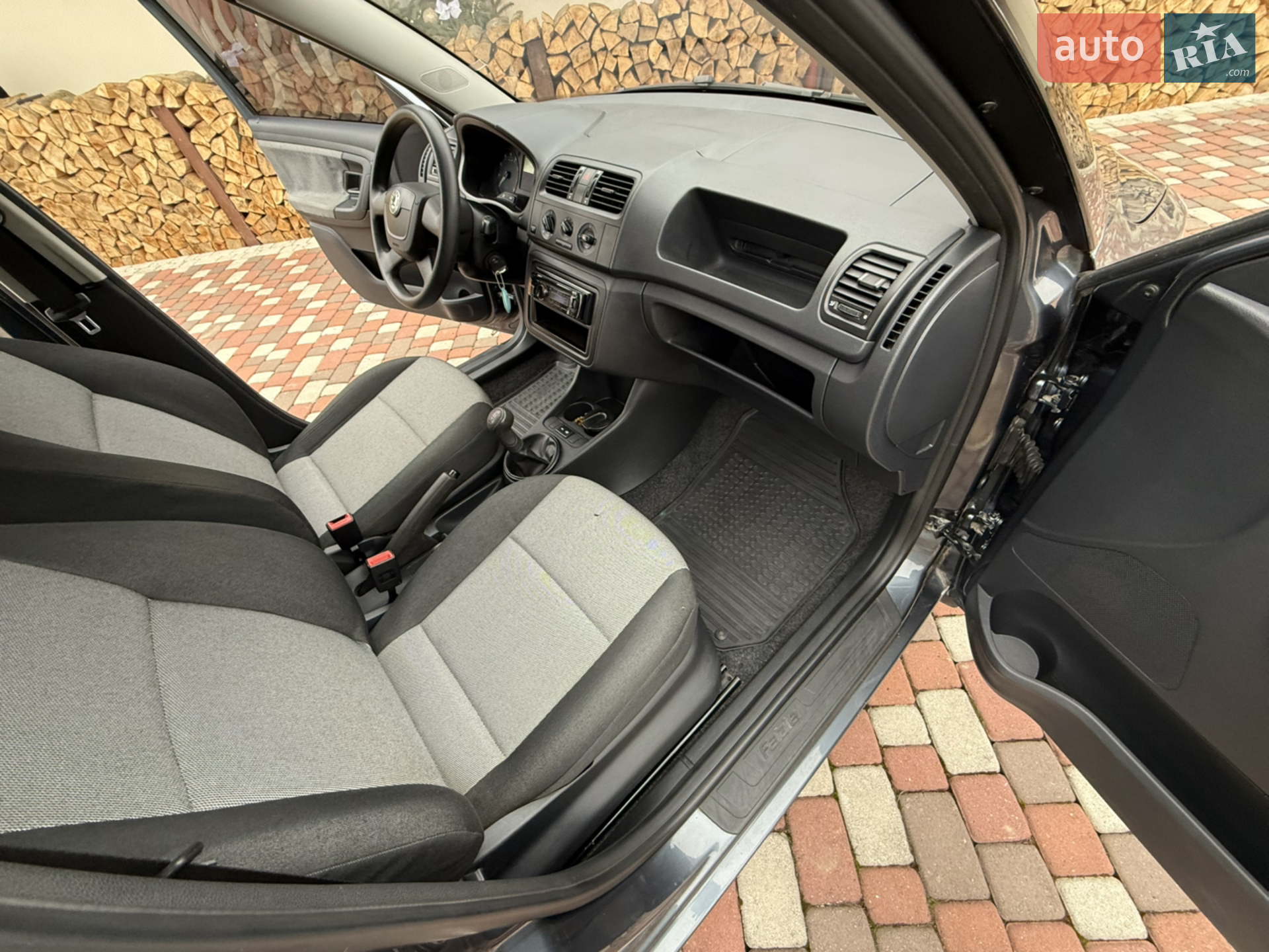 2010 Skoda Fabia - мініатюра 29