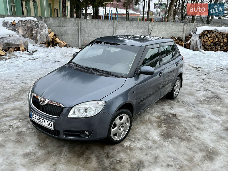 Хэтчбек Skoda Fabia 2007 в Киеве