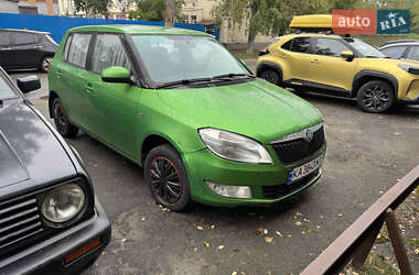 Хетчбек Skoda Fabia 2012 в Києві