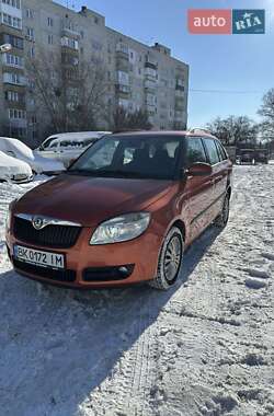 Универсал Skoda Fabia 2008 в Обухове
