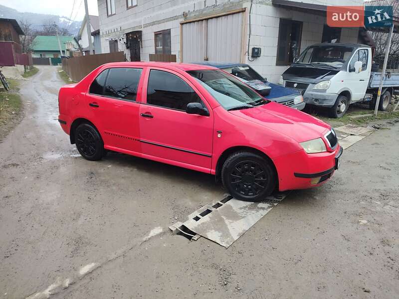 Седан Skoda Fabia 2002 в Тячеве