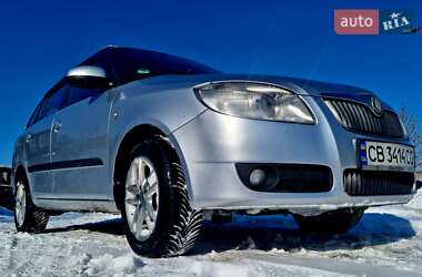 Універсал Skoda Fabia 2010 в Вишневому