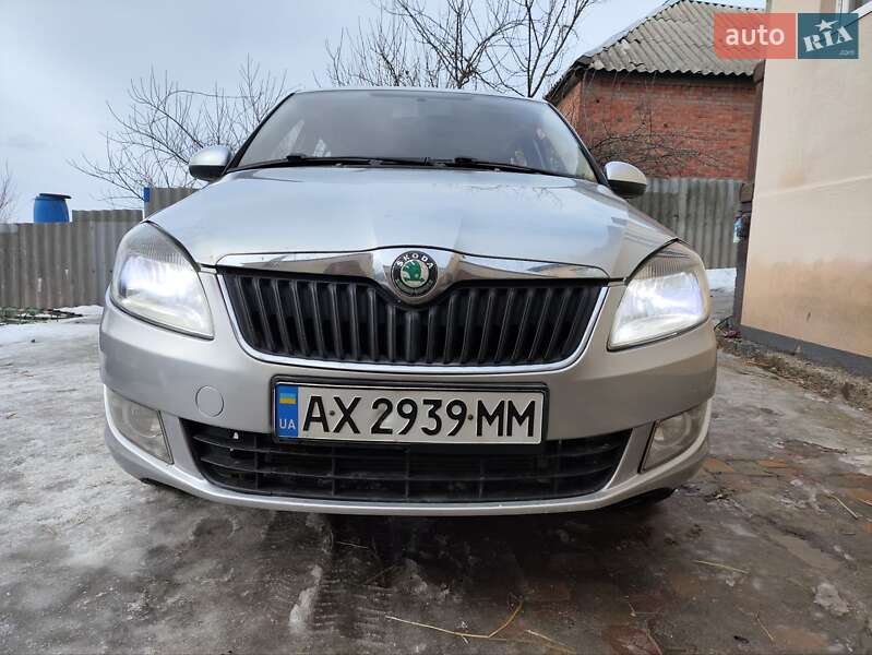 Хэтчбек Skoda Fabia 2012 в Харькове фото 2 Хэтчбек Skoda Fabia 2012 в Харькове
