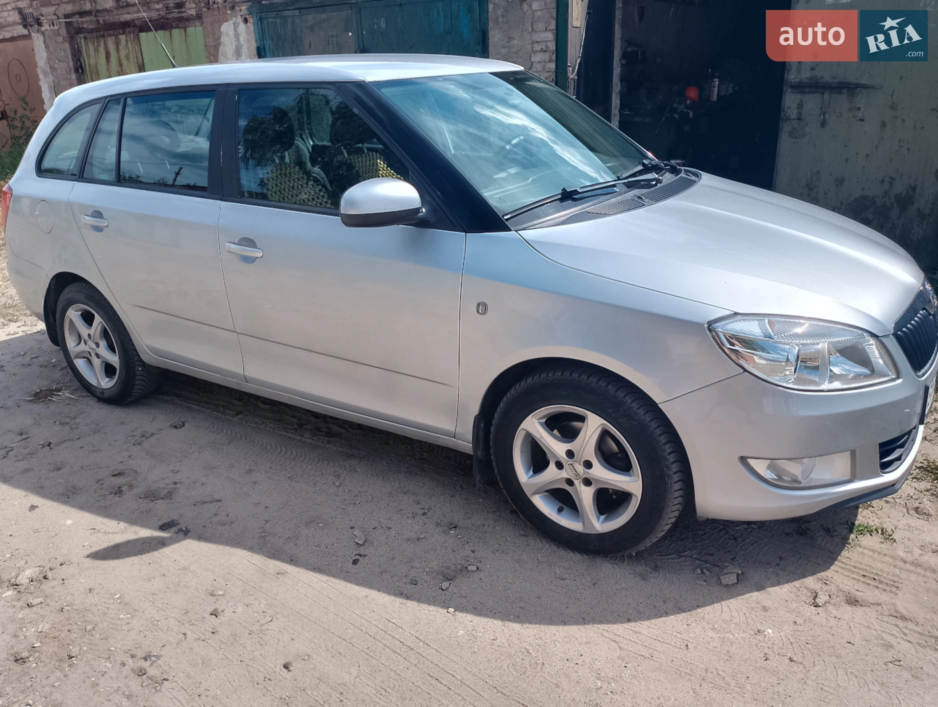 2014 Skoda Fabia - мініатюра 8