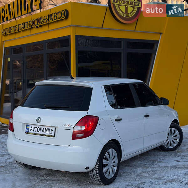 Хэтчбек Skoda Fabia 2012 в Киеве