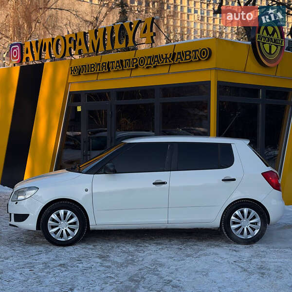Хэтчбек Skoda Fabia 2012 в Киеве