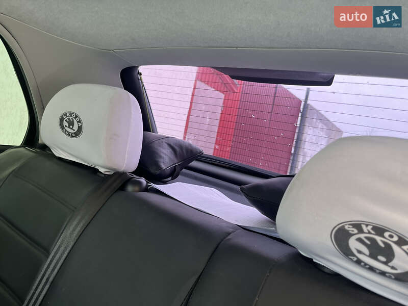 Хетчбек Skoda Fabia 2006 в Волочиську