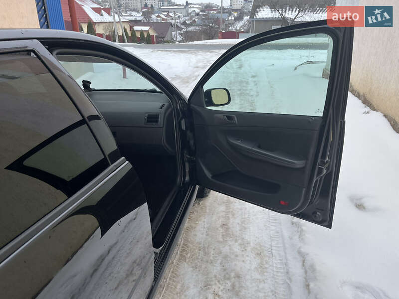 Хетчбек Skoda Fabia 2006 в Волочиську