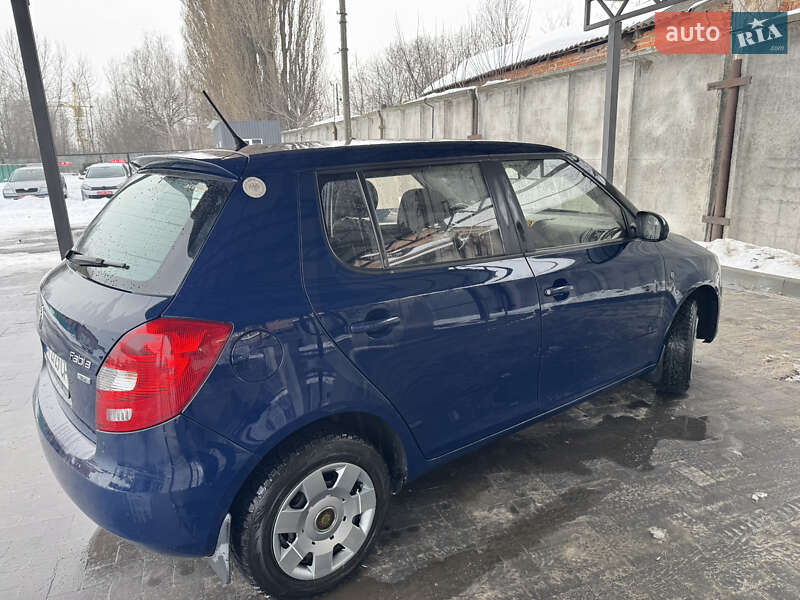 Хэтчбек Skoda Fabia 2012 в Лубнах