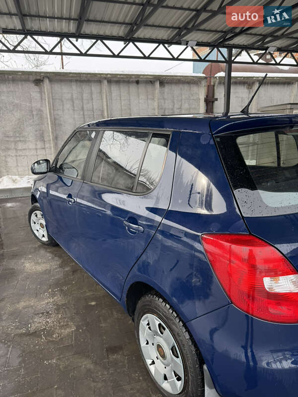 Хэтчбек Skoda Fabia 2012 в Лубнах