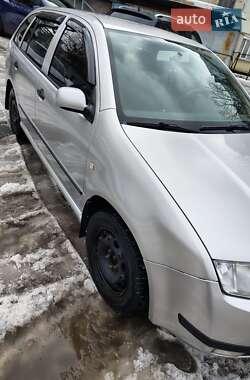 Хэтчбек Skoda Fabia 2004 в Киеве