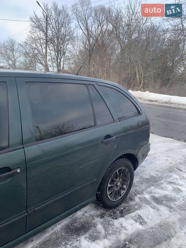 Универсал Skoda Fabia 2003 в Згуровке