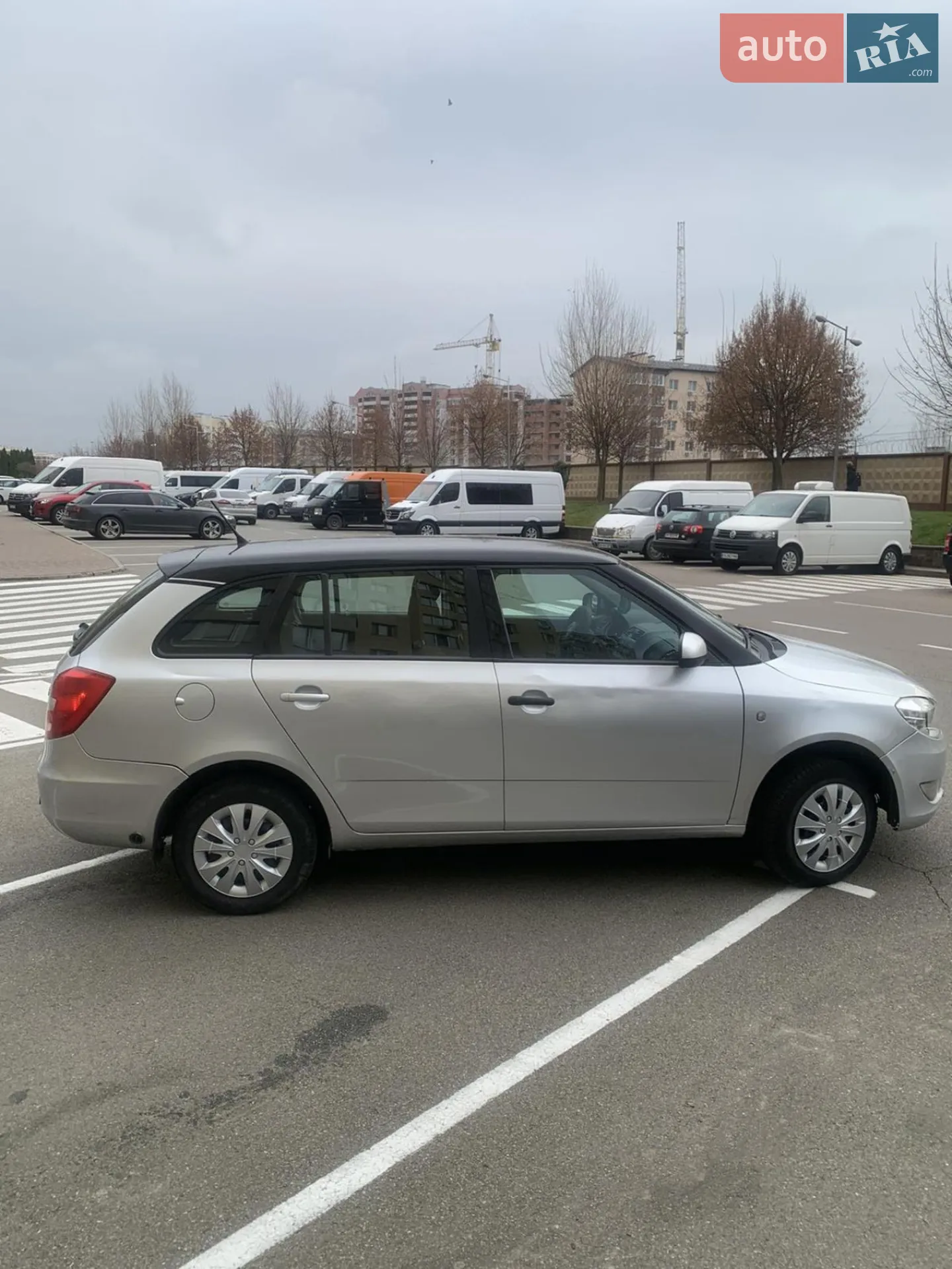 2011 Skoda Fabia - мініатюра 3