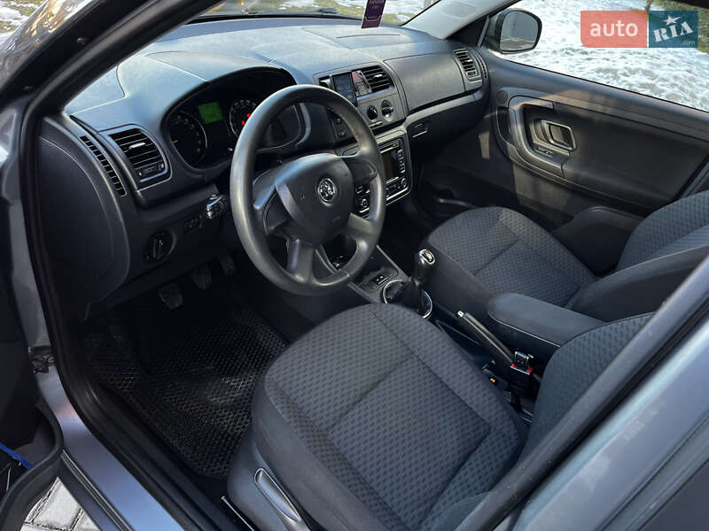 Хэтчбек Skoda Fabia 2013 в Львове