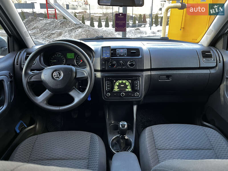 Хэтчбек Skoda Fabia 2013 в Львове