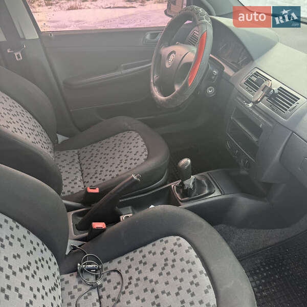 Хэтчбек Skoda Fabia 2006 в Виннице