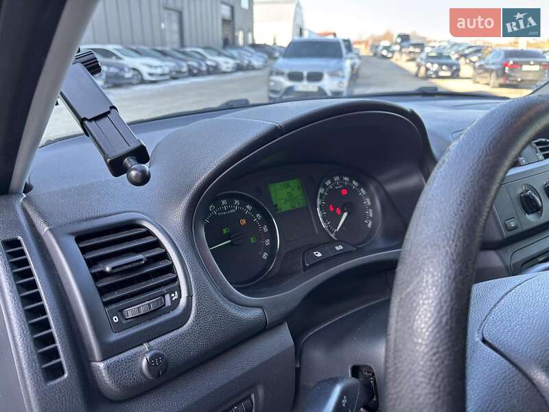 Хэтчбек Skoda Fabia 2011 в Львове