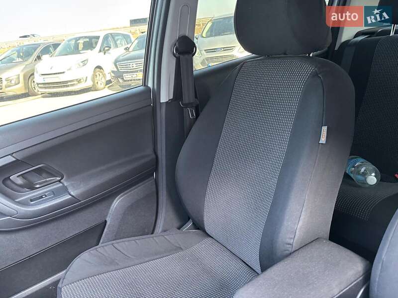 Хэтчбек Skoda Fabia 2011 в Львове