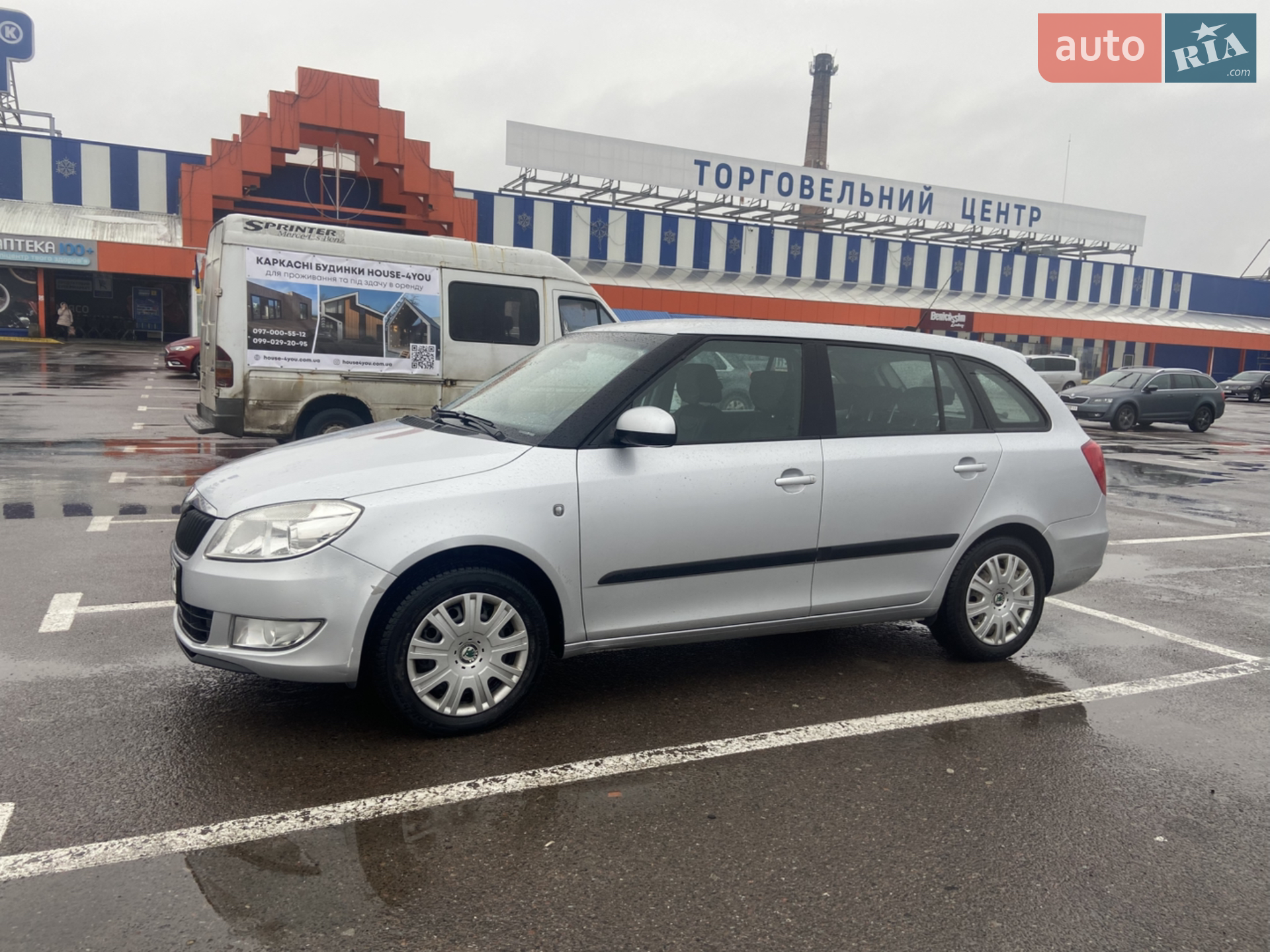 2011 Skoda Fabia - мініатюра 3