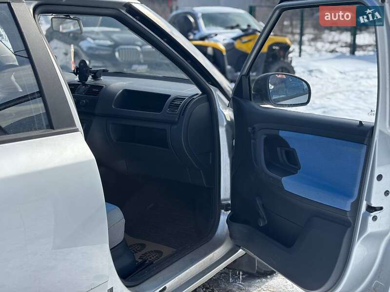 Хэтчбек Skoda Fabia 2007 в Стрые
