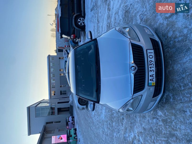 Хэтчбек Skoda Fabia 2014 в Киеве