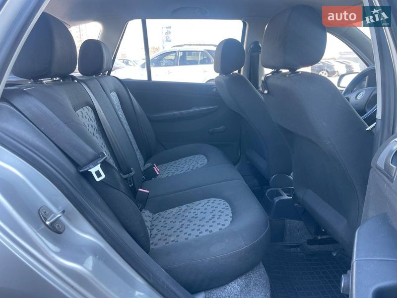 Хэтчбек Skoda Fabia 2006 в Киеве