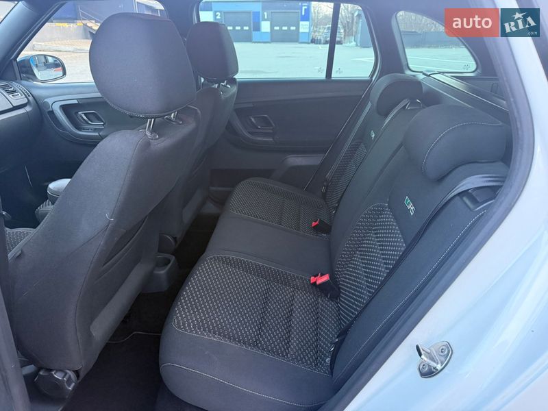 Универсал Skoda Fabia 2012 в Ровно