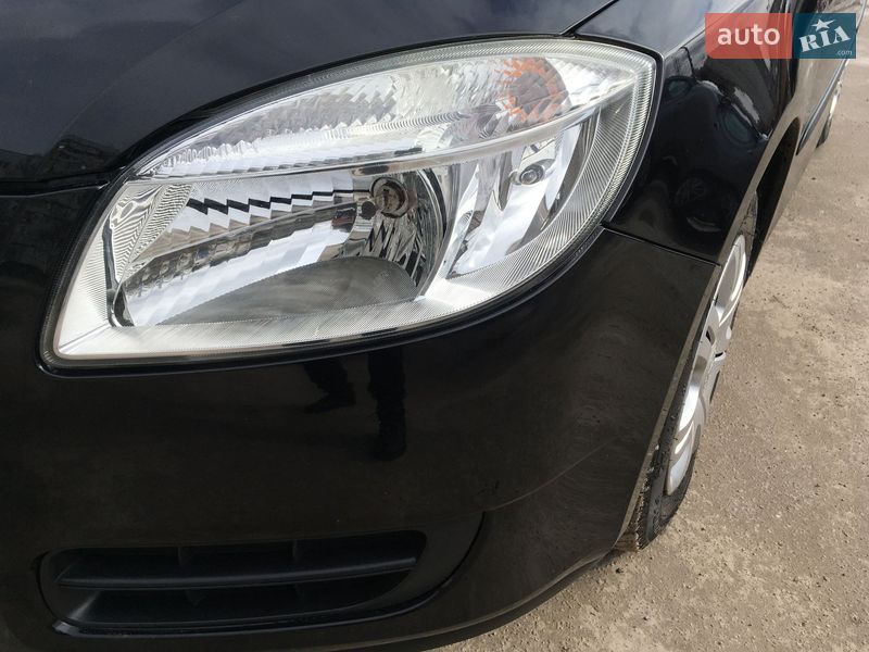 Хэтчбек Skoda Fabia 2009 в Харькове