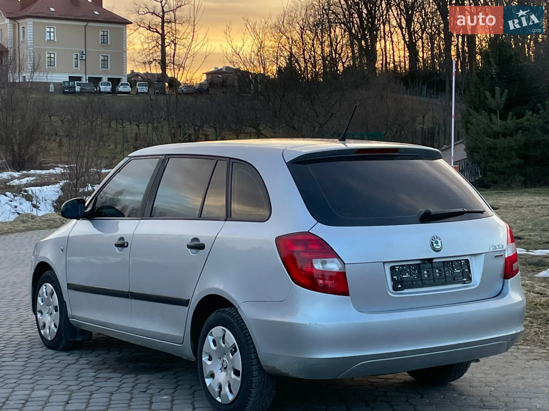 2011 Skoda Fabia - мініатюра 4