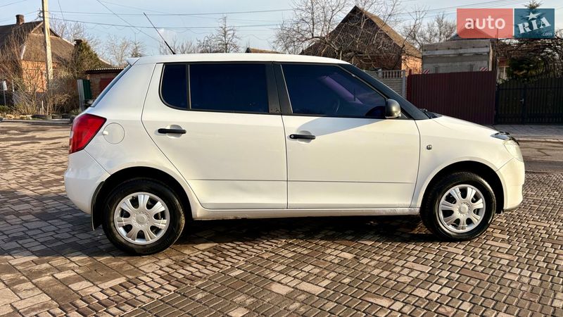 Хэтчбек Skoda Fabia 2008 в Кривом Роге