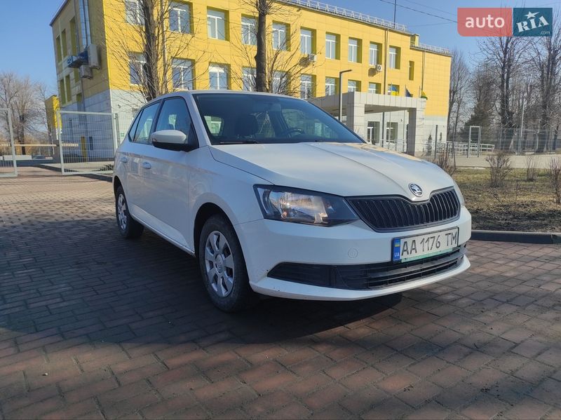 Хэтчбек Skoda Fabia 2018 в Днепре