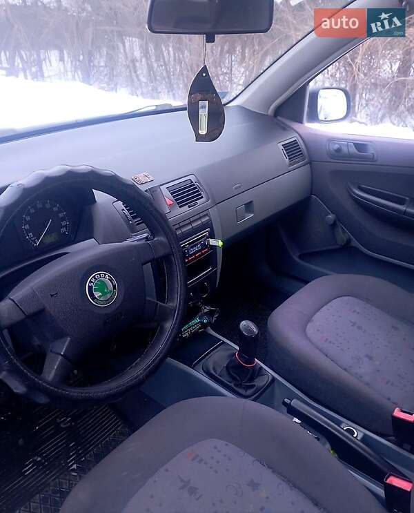 Хэтчбек Skoda Fabia 2002 в Харькове