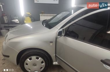 Седан Skoda Fabia 2001 в Харькове