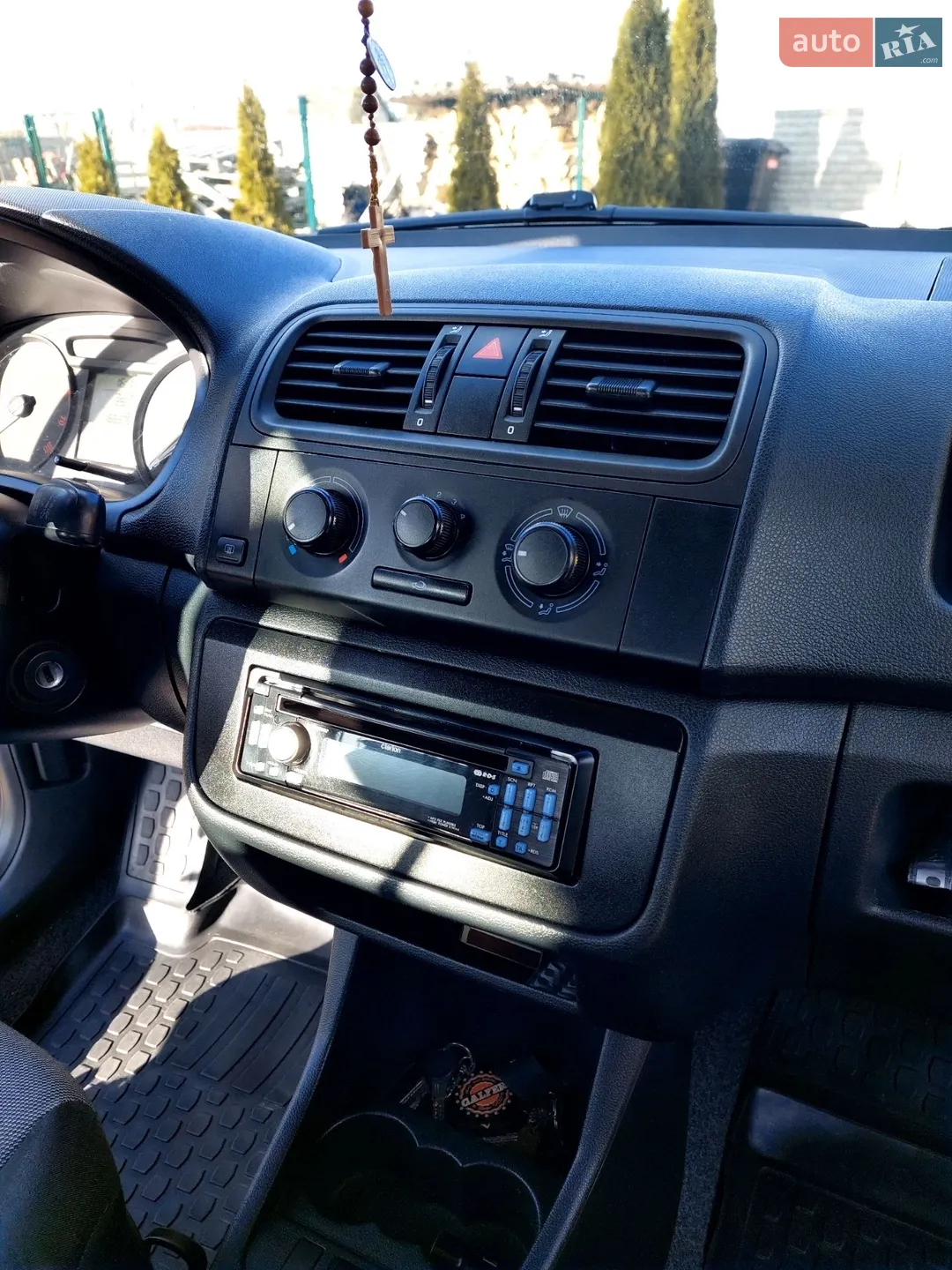 2010 Skoda Fabia - мініатюра 15