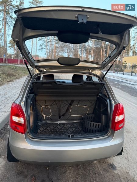 Хэтчбек Skoda Fabia 2013 в Житомире