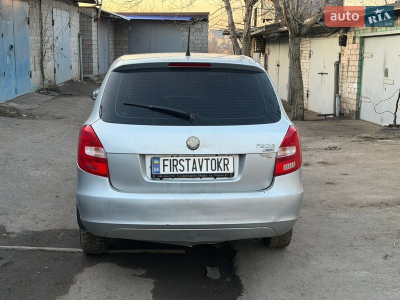 Универсал Skoda Fabia 2010 в Кривом Роге