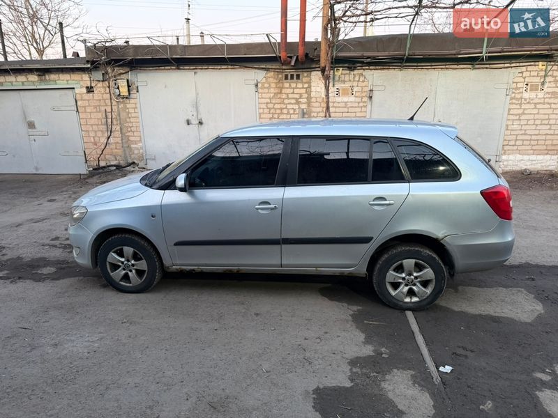 Универсал Skoda Fabia 2010 в Кривом Роге