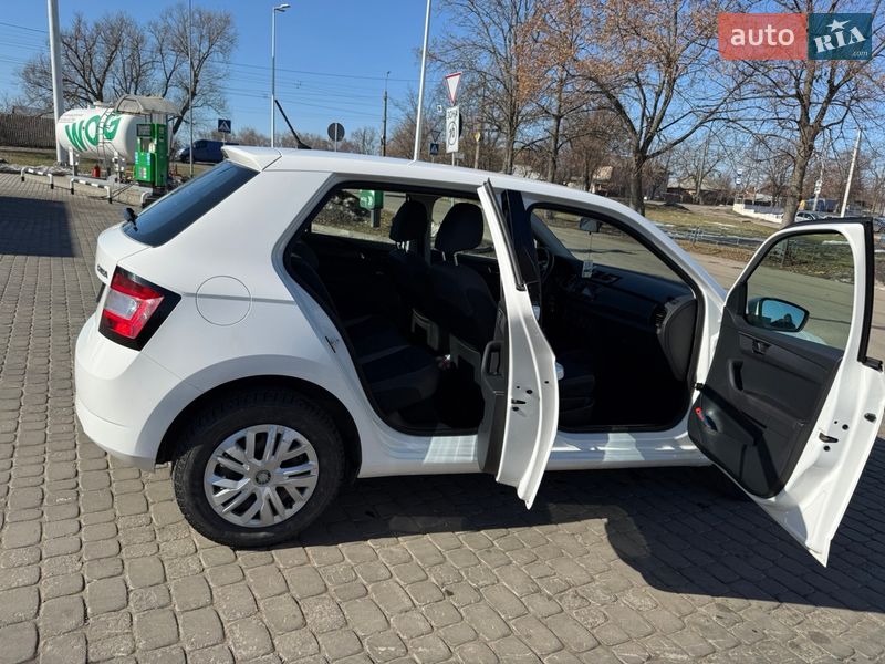 Хэтчбек Skoda Fabia 2018 в Чернигове