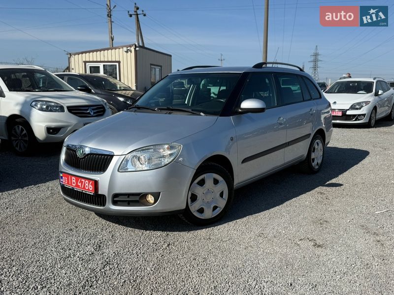 Универсал Skoda Fabia 2010 в Ровно